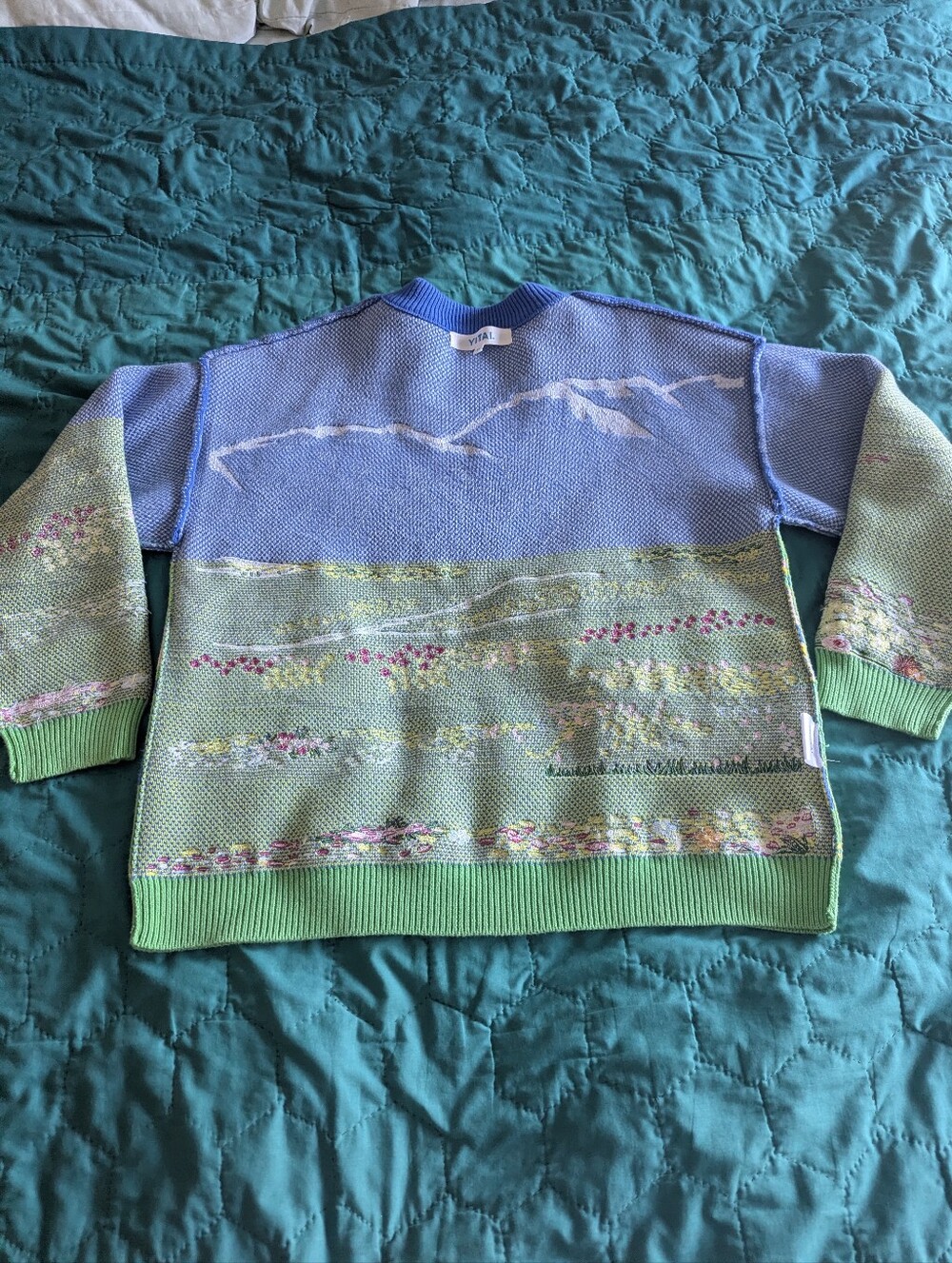 Yitai Secret Garden Sweater - Picture 6 of 7